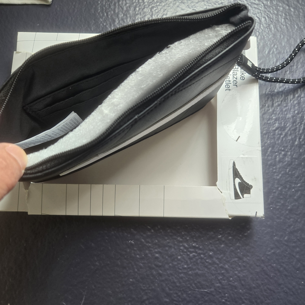 Nike Black and White Blazer Wristlet Bag - Picture 2 of 5